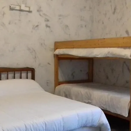 Hotel La Cremaillere Miremont (Puy-de-Dome)