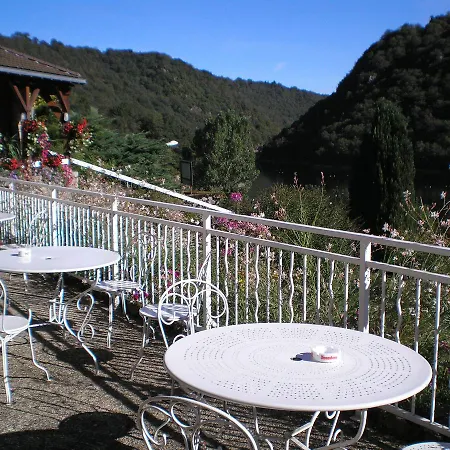 Hotel La Cremaillere Miremont (Puy-de-Dome)